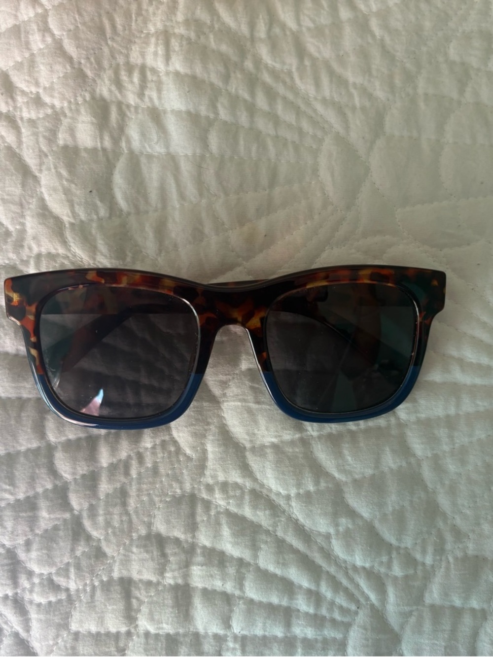 Anthropologie Tortoiseshell & Navy Oversized Sunnies!